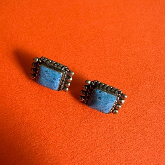 Sterling silver and lapis studs - Picture 2 of 4